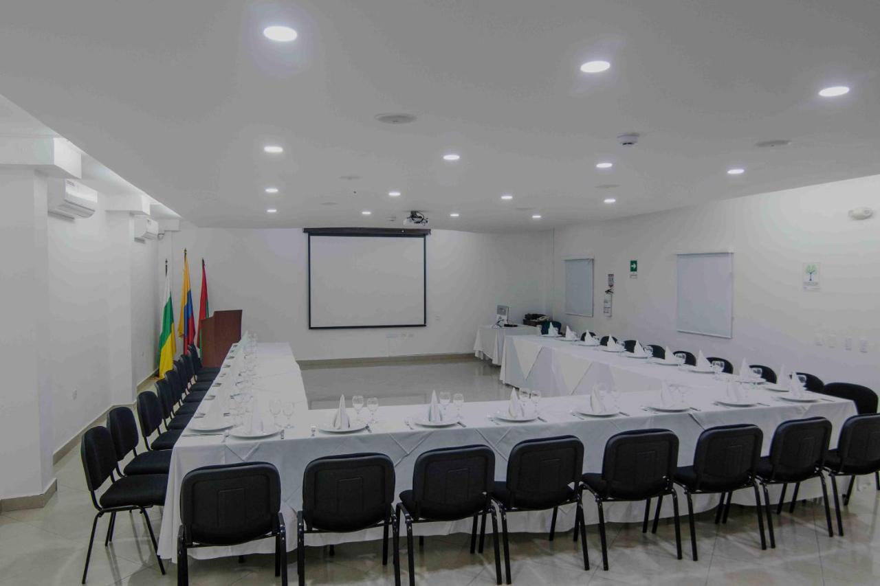 Hotel Neiva Plaza Екстер'єр фото