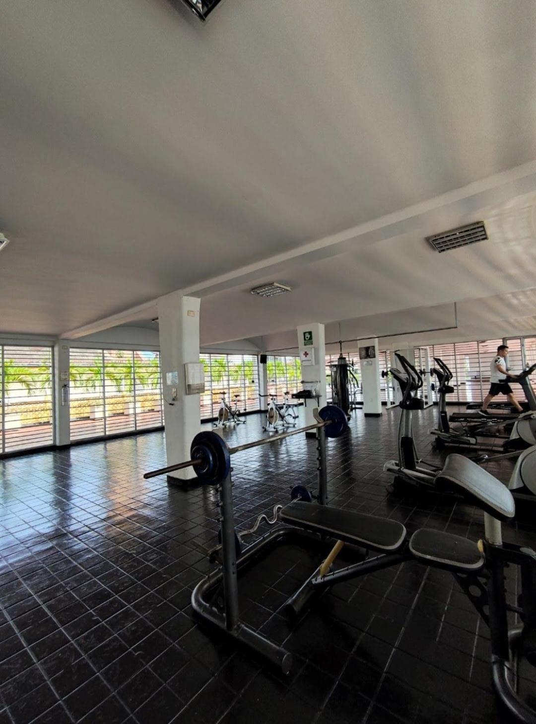 Hotel Neiva Plaza Екстер'єр фото