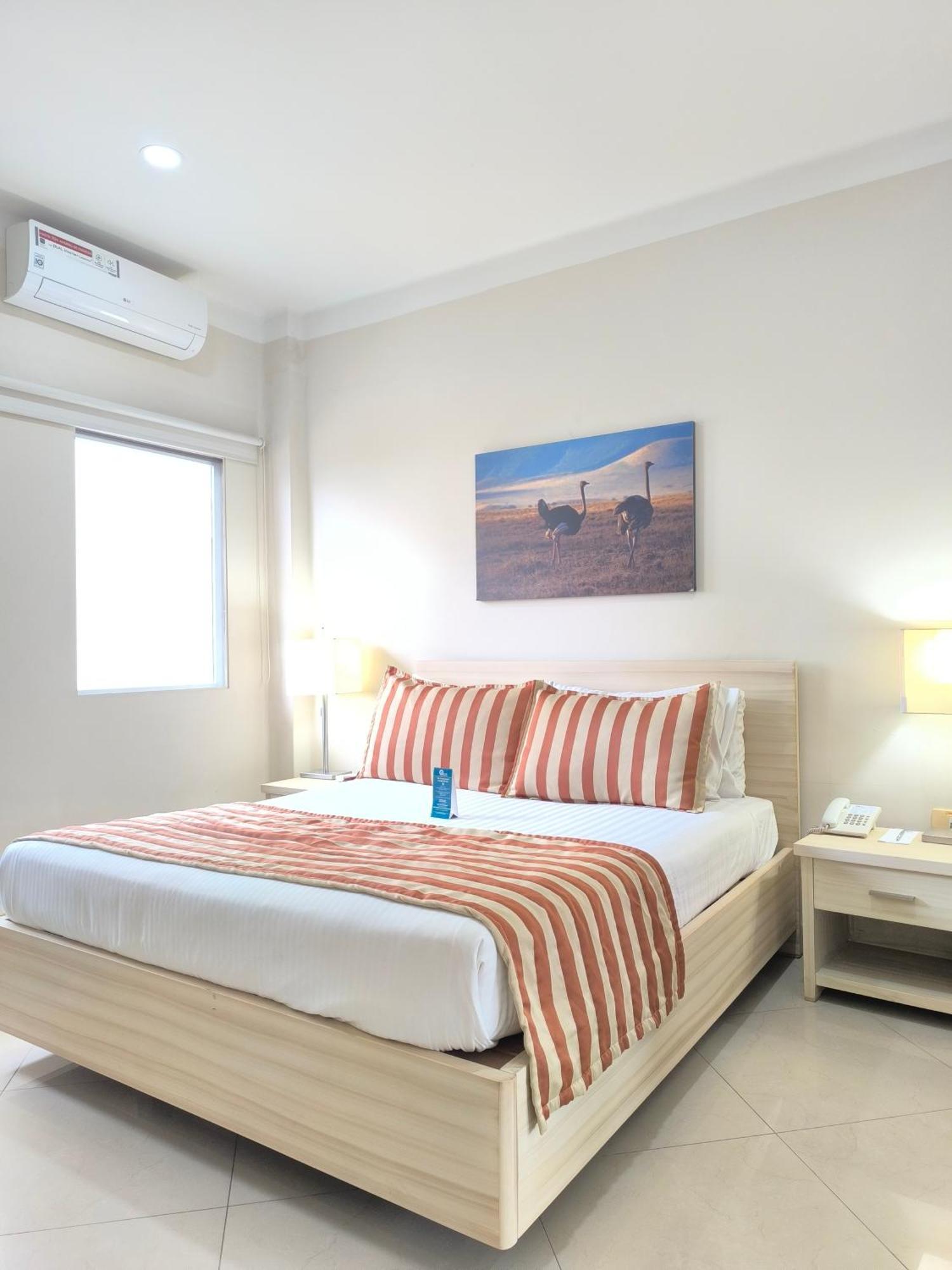 Hotel Neiva Plaza Екстер'єр фото