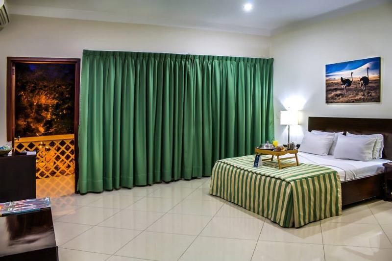 Hotel Neiva Plaza Екстер'єр фото